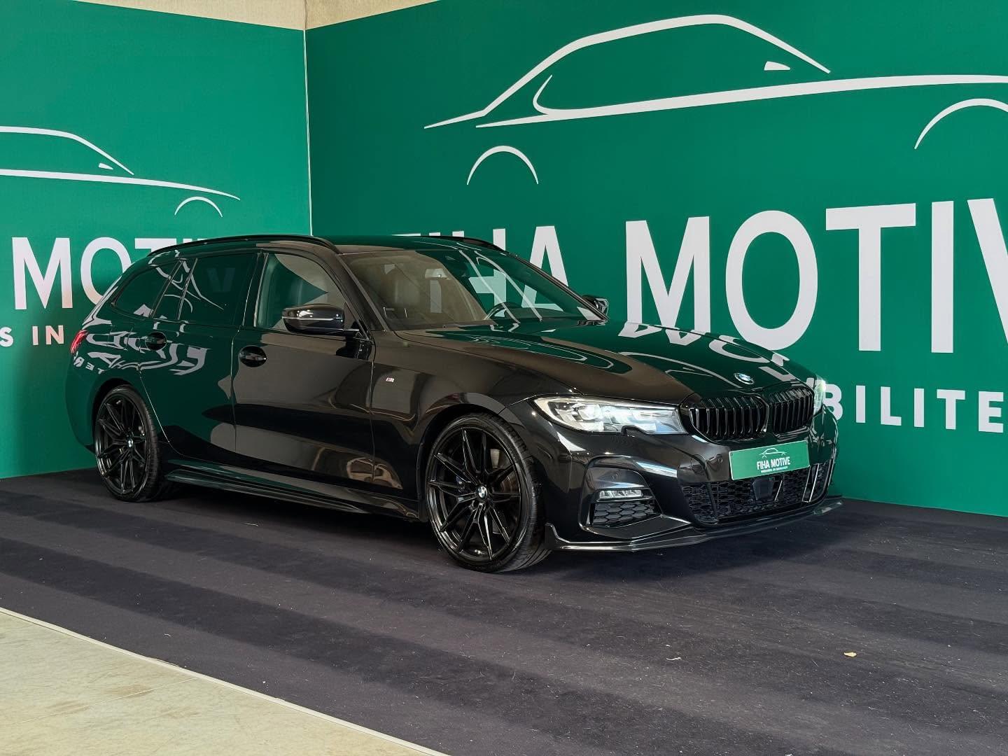 Verkochte tweedehands auto BMW 330i Touring in showroom FiHa